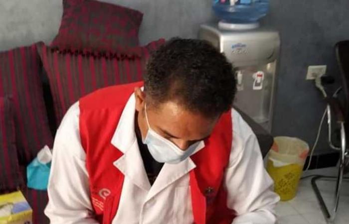 «صحة السويس» تواصل الزيارات المنزلية لتطعيم غير القادرين على الحركة بلقاح كورونا