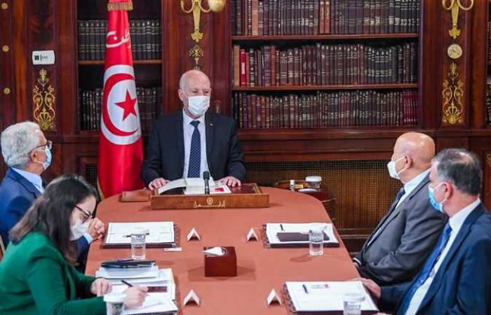رئيس تونس : لست من دعاة الفوضى والانقلاب واحترم الحريات والحقوق
