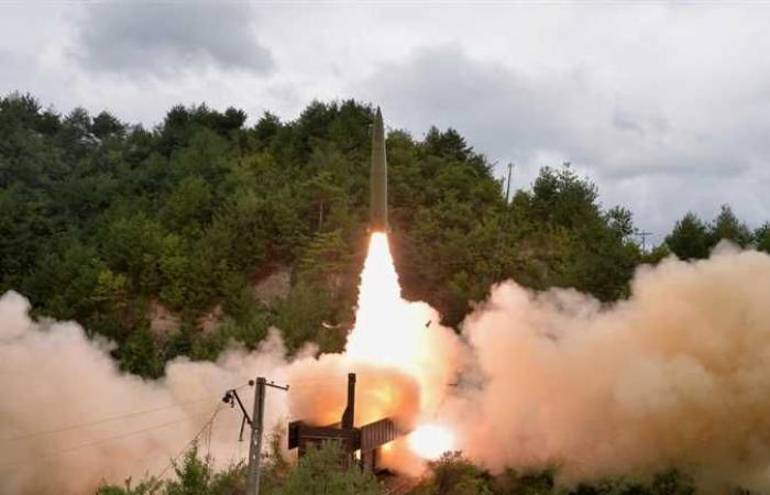 كوريا الشمالية تطلق صواريخ بالستية على السكك الحديدية