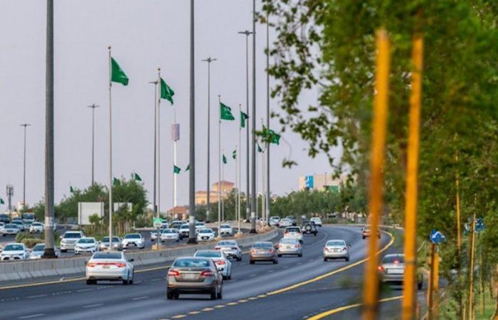 استعداداً لعُرس السعودية.. شوارع ومباني المدينة المنورة تتزين بـ"الأخضر"