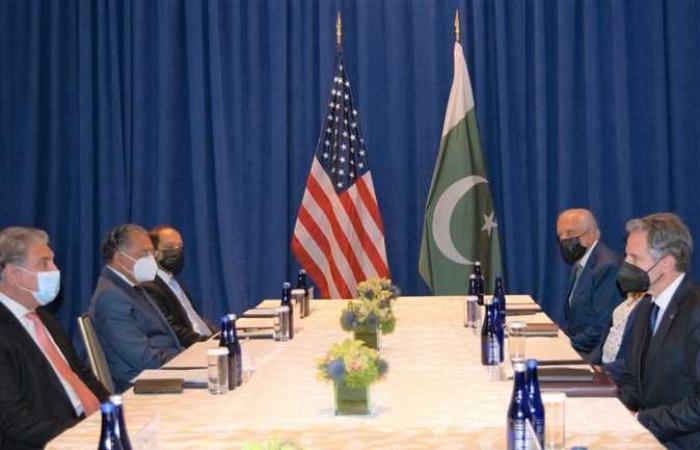 وزير الخارجية الباكستاني يدعو لحل نزاع كشمير والتعاون من أجل أفغانستان خلال لقائه نظيره الأمريكي