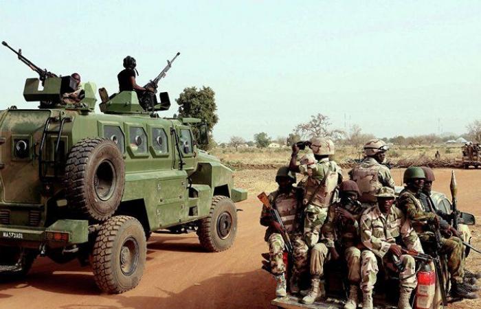 "قُطَّاع طرق" يقتلون 22 نيجيريًّا في هجوم على قاعدة عسكرية
