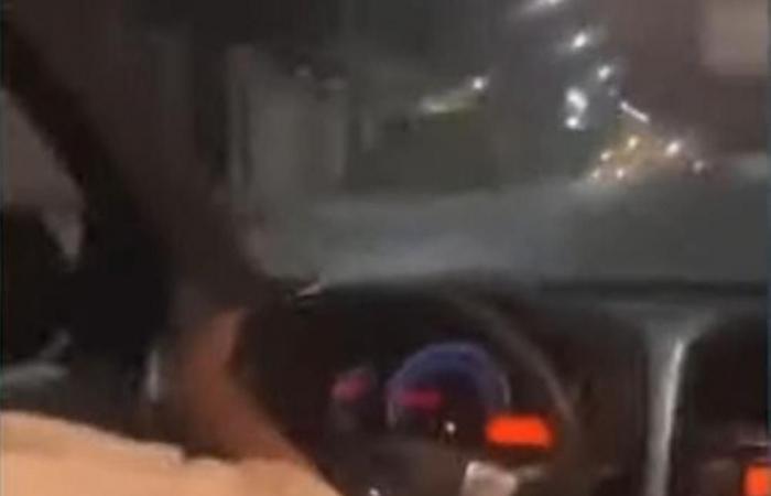 المرور يقبض على امرأة تقود سيارتها بتهور
