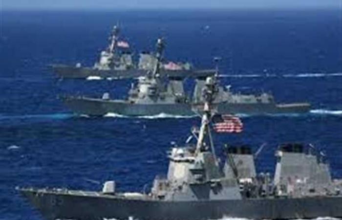 البحرية الأمريكية تنفي تقارير إعلامية عن قيام سفن إيرانية بمطاردة زوارقها في مياه الخليج