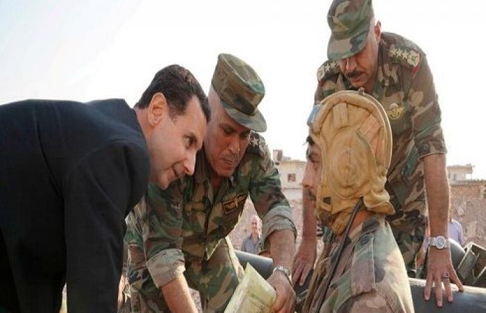 الأسد يصدر أمرا بإنهاء الاحتفاظ والاستدعاء في الجيش السوري