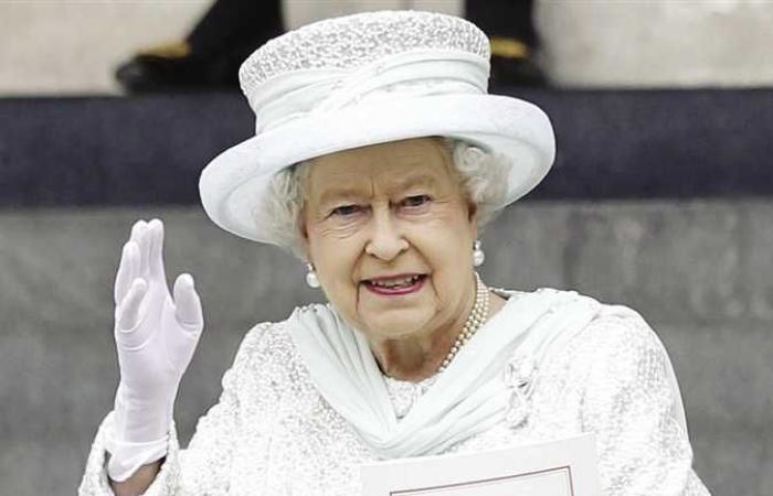 إليزابيث ملكة بريطانيا في حاجة للراحة لأيام بناء على نصيحة الأطباء