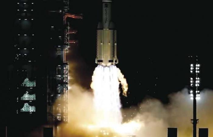 كوريا الجنوبية تطلق أول صاروخ فضائي محلي الصنع