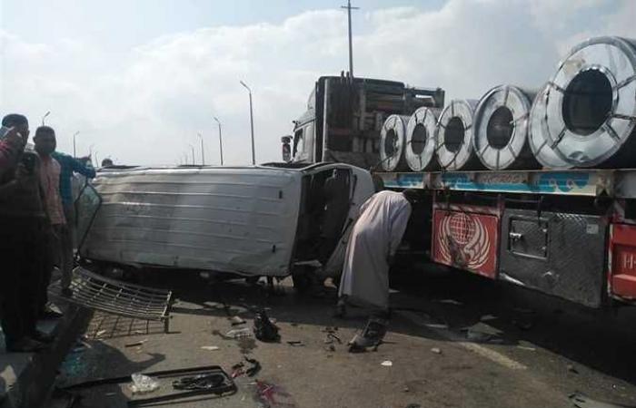 إصابة 7 أشخاص في تصادم ميكروباص مع سيارة نقل ثقيل على طريق المنصورة - القاهرة فى الدقهلية