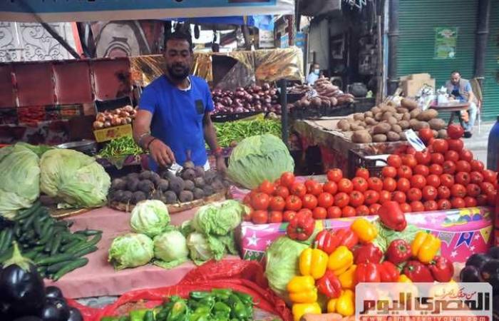 استقرار أسعار الخضروات في سوق العبور .. والطماطم 4.5 جنيه