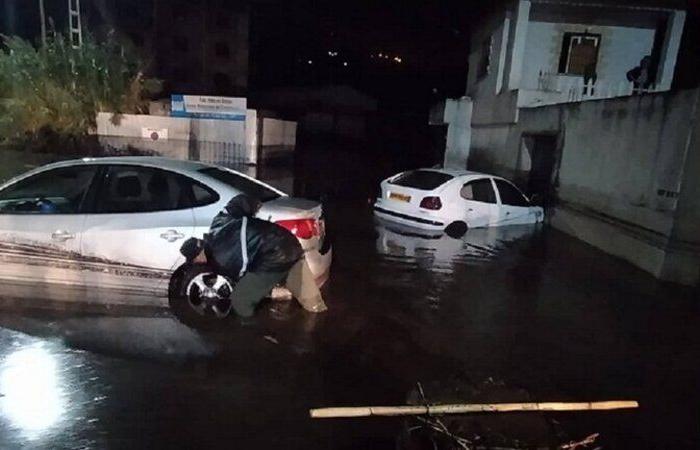الفيضانات تجتاح الجزائر.. والحماية المدنية تواصل البحث عن شخص مفقود