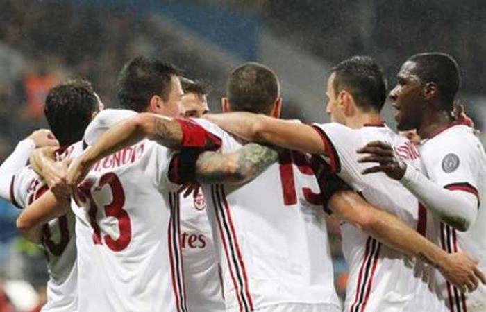 رابطة الدوري الإيطالي تدين هتافات عنصرية ضد لاعبي ميلان