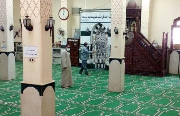 رش وتطهير المساجد في شمال سيناء استعدادًا لصلاة الجمعة