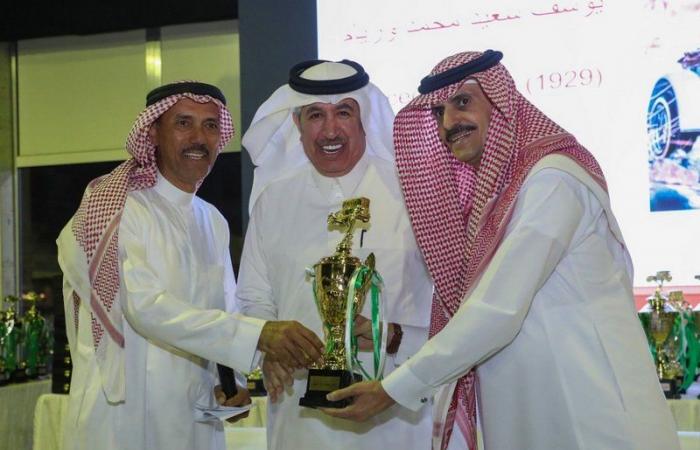 سعودي يتوج بجائزة "أفضل سيارة كلاسيكية" في ختام "مهرجان الدرعية"