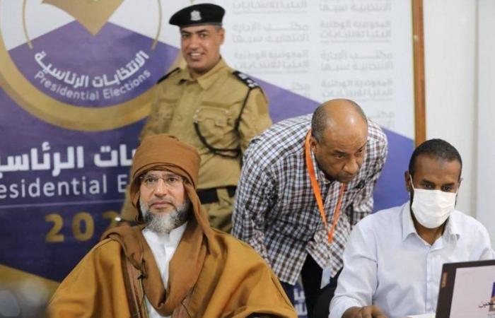 سيف الإسلام القذافي يُقدّم أوراق ترشحه لانتخابات الرئاسية الليبية