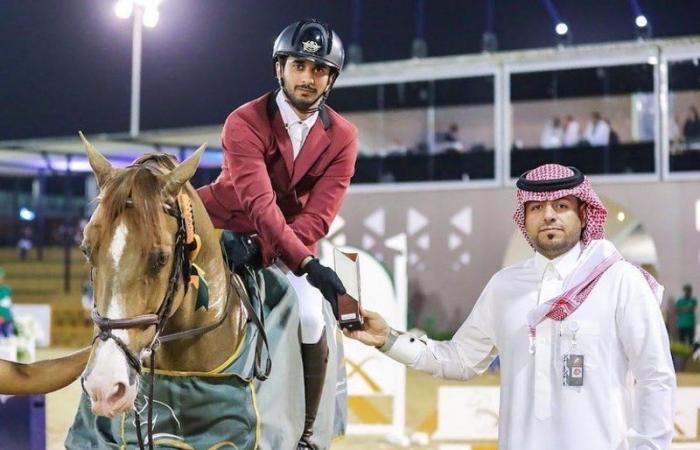 3 سعوديين وقطري وأردني أبطال أولى "جولات الرياض" لقفز الحواجز
