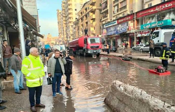مياة المنوفية تتابع ميدانيا عمليات شفط تجمعات مياه الأمطار بشوارع شبين الكوم