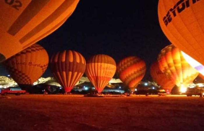 تحليق 27 رحلة بالون طائر في سماء الأقصر على متنها 450 سائحا أجنبيا