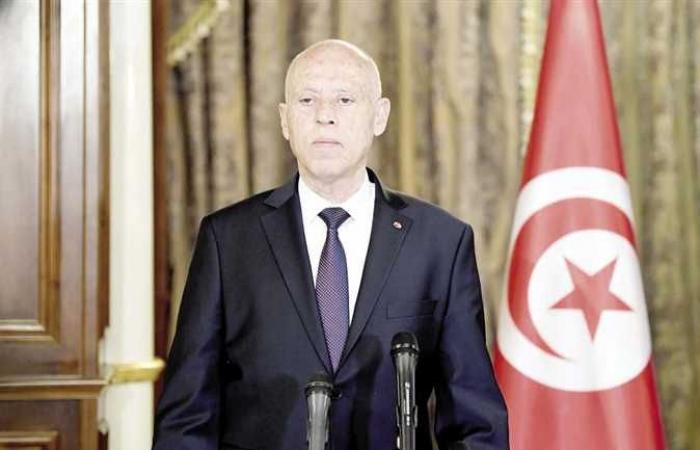 الرئيس التونسي يقيل محافظي مدينتي سيدي بوزيد وقبلي