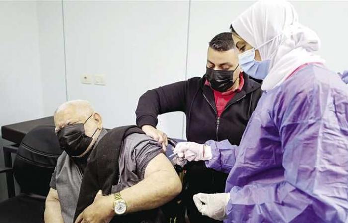 شاهد.. شروط اختيار المتطوعين لإجراء التجارب على اللقاح المصري (فيديو)