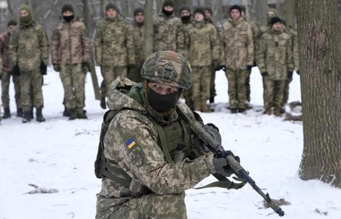 روسيا وبريطانيا تتبادلان الاتهامات على خلفية غزو أوكرانيا