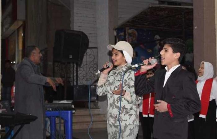 حفل غنائي بعيد الشرطة داخل نادي المنيا