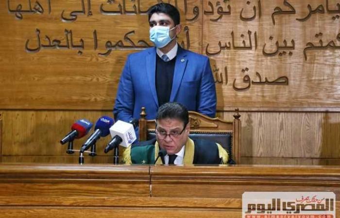 غدا.. محاكمة محمد بديع ومحمود عزت و77 آخرين في «أحداث المنصة»