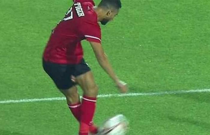 محمد صلاح: بن شرقي يخاف على قدمه.. وأتوقع تأهل الأهلي والزمالك في بطولة إفريقيا (فيديو)