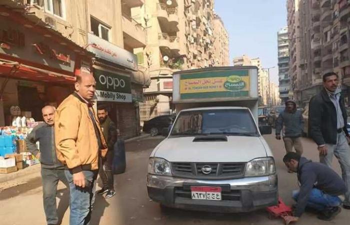 حملة لكلبشة السيارات المعتدية علي الطريق العام بالهرم
