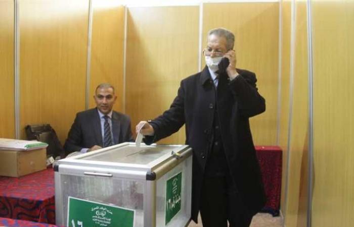 فؤاد بدراوي يدلي بصوته في انتخابات رئاسة الوفد 2022