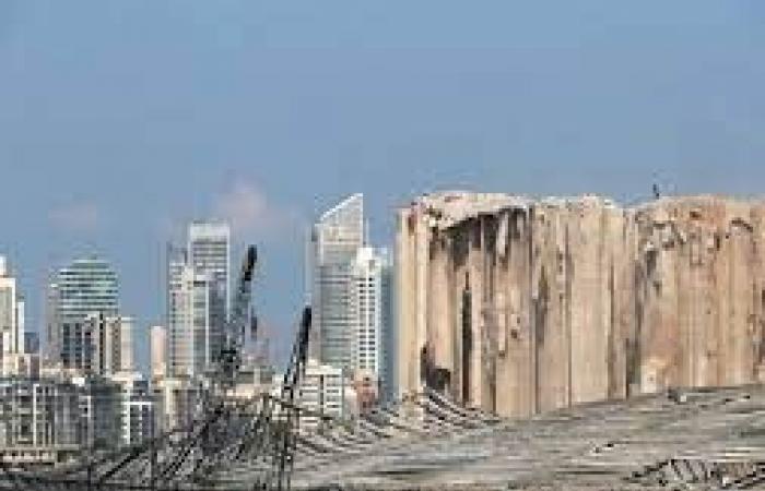 حسم الجدل بشأن صوامع القمح المتضررة من انفجار مرفأ بيروت