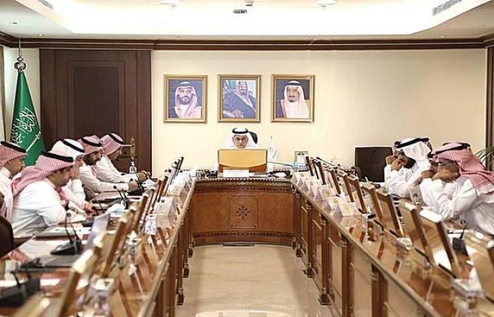 السعودية.. لجنة حكومية تبحث وفرة السلع الغذائية وتطورات سلاسل الإمداد العالمية