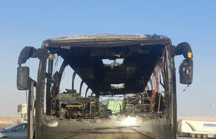نجاة 23 معلم ومعلمة في حريق حافلة بالأحساء