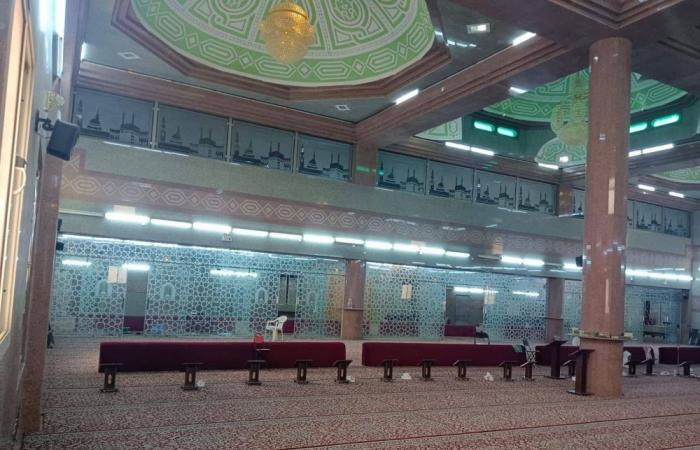 فواصل زجاجية بمساجد مكة
