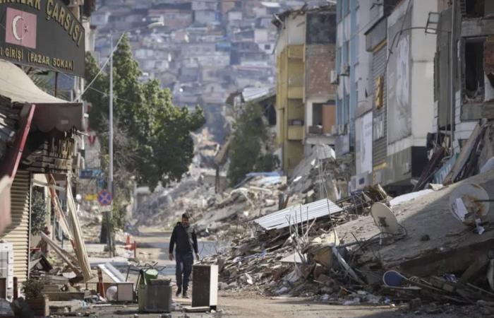 زلزال جديد يجلب خسائر لتركيا وسورية