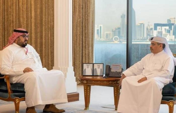 السعودية وقطر تبحثان تطوير التعاون في المجالات الاقتصادية والتجارية والاستثمارية