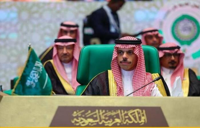 الخارجية السعودية: وصول 13 مواطناً و1674 شخصاً من السودان إلى جدة