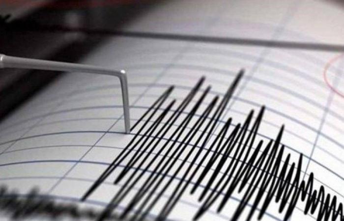 زلزال بقوة 5.9 درجات يضرب جزيرة في اليابان