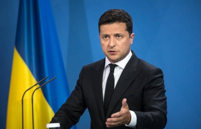 الرئيس الأوكراني يصل جدة لحضور القمة العربية 32