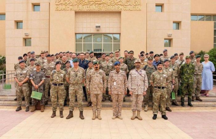 التحالف الإسلامي العسكري يستقبل وفدًا من كلية القيادة والأركان البريطانية