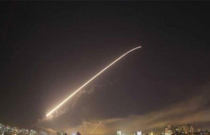 الدفاعات الجوية السورية تتصدى لأهداف معادية في محيط دمشق