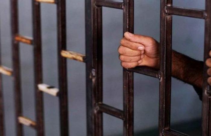 الأردن : السجن 10 سنوات لشاب اعتدى على طفلة وصورها