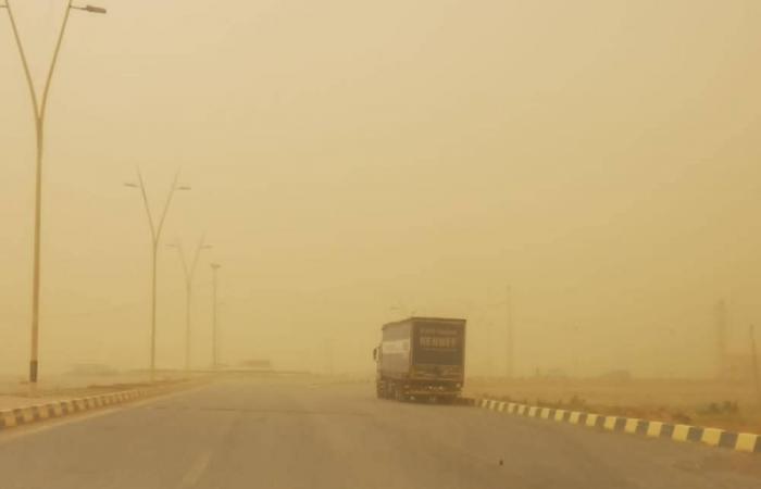 حرارة مرتفعة في 4 مناطق وموجة غبار ضخمة بجازان - #عاجل