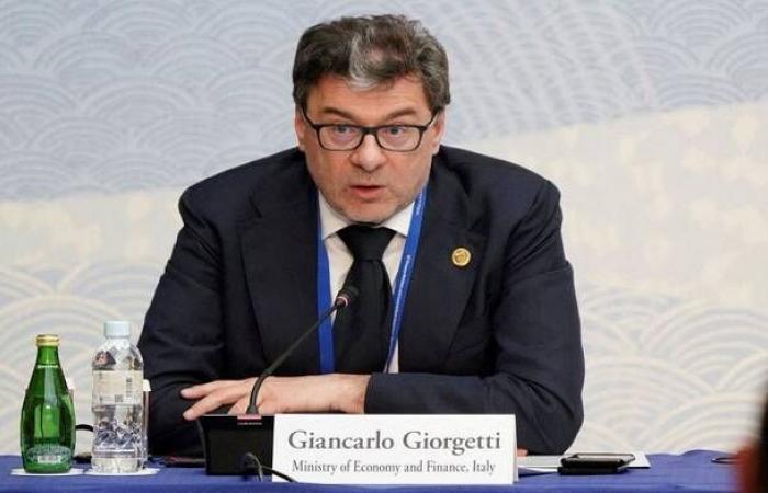 وزير إيطالي يحذر من اختفاء السيارات الأوروبية الكهربائية خلال 10 سنوات