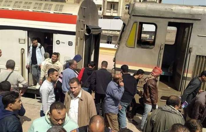 جرار يصطدم بقطار بين القاهرة والإسكندرية