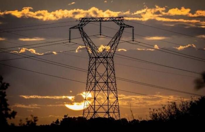 إنجاز 40% من أولى مراحل مشروع الربط الكهربائي بين مصر والسعودية