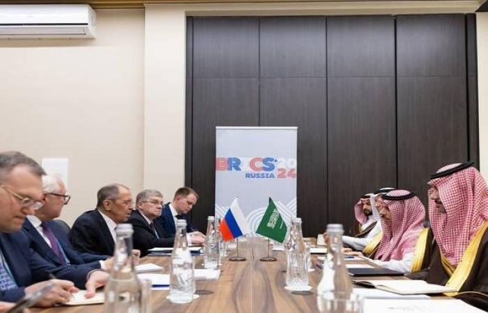 المملكة وروسيا تناقشان سبل تعزيز التعاون وتطورات الأوضاع الإقليمية