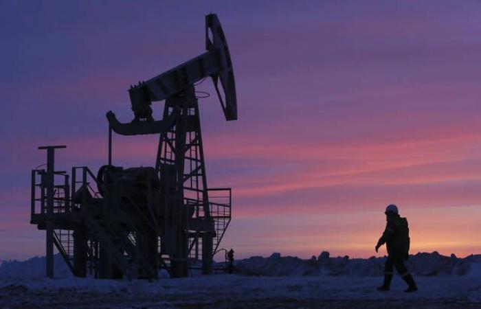 استقرار أسعار النفط مع ترقب بيانات المخزونات الأمريكية