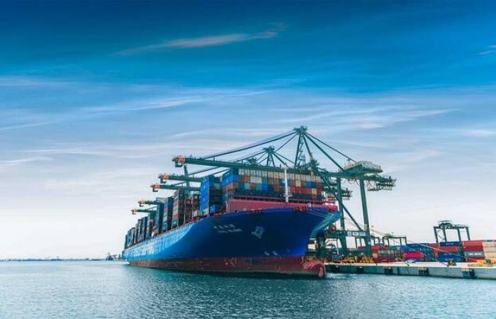 عدد الحاويات بميناء الملك عبدالعزيز بالدمام يرتفع 37.4% في النصف الأول 2024