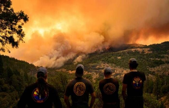أمريكا: إجلاء آلاف السكان من منازلهم بسبب حرائق غابات هائلة في كاليفورنيا