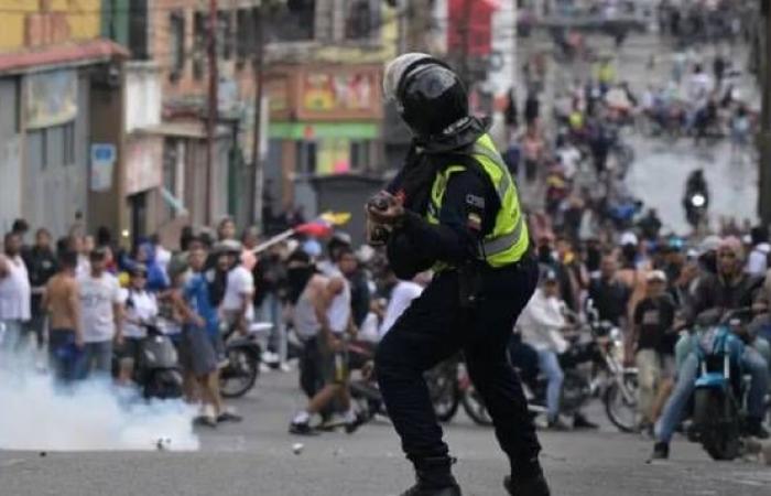 اندلاع احتجاجات في فنزويلا بعد إعلان فوز مادورو بالرئاسة